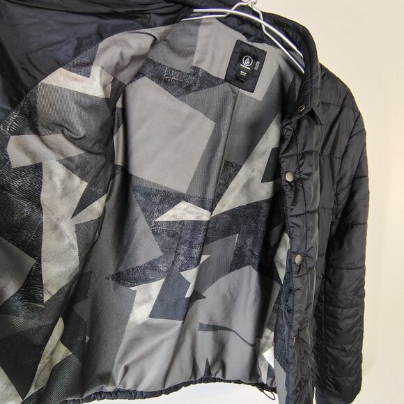 Volcom Stone Quilted Shirt Jacket Mens Black Snap Front Lightweight Puffer 600mm - Picture 8 of 16